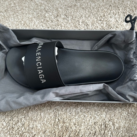 Balenciaga Pool Slide - Chrome Logo - Picture 7 of 9
